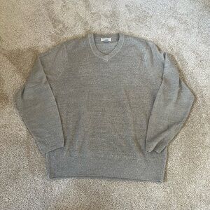 Dockers brand men’s size medium longsleeve sweater tan color